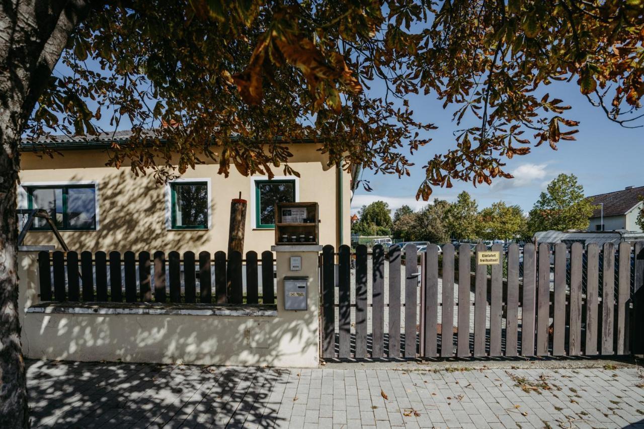 Mareli Neusiedler Stadthaus Nezsider Kültér fotó