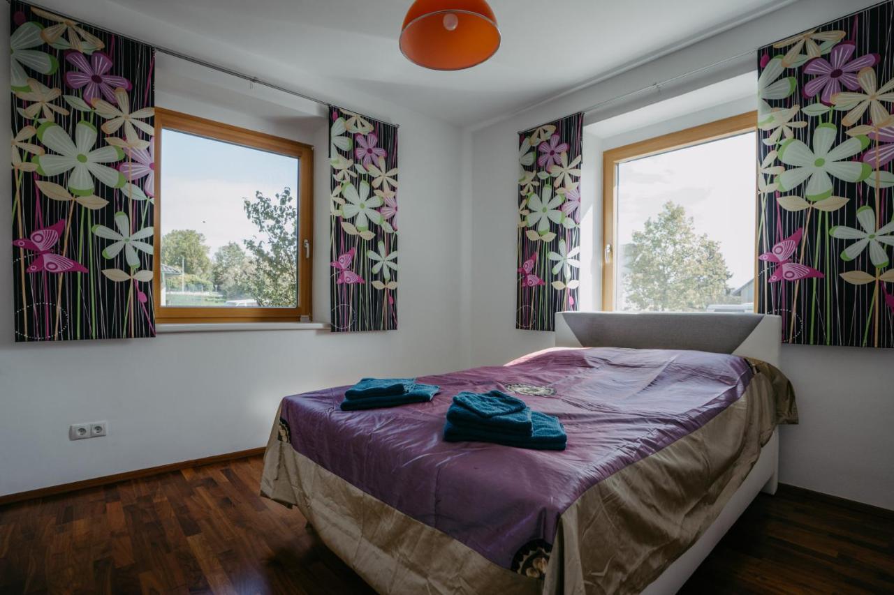 Mareli Neusiedler Stadthaus Nezsider Kültér fotó