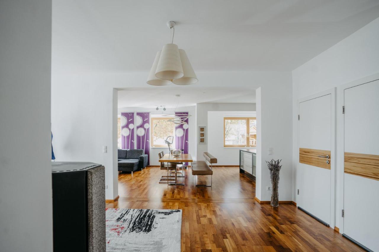 Mareli Neusiedler Stadthaus Nezsider Kültér fotó